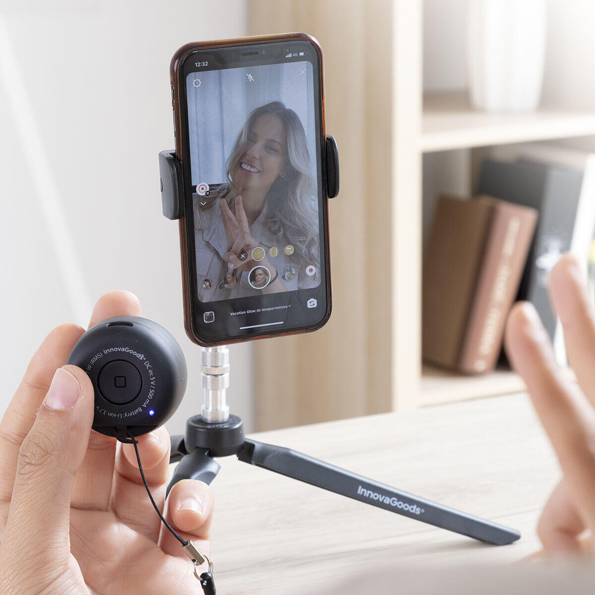 Gigante em Potência, Mini em Tamanho: Altifalante Portátil com Controle Remoto Integrado