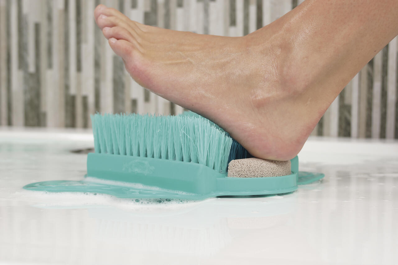 Spa dos Pés sem Baixar-se: Limpeza Profunda no Chuveiro em Segundos